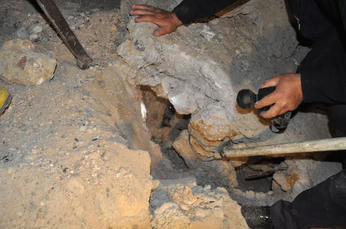 Rögarda Mahsur Kalan 5 Köpek Yavrusu 1 Saatte Kurtarıldı