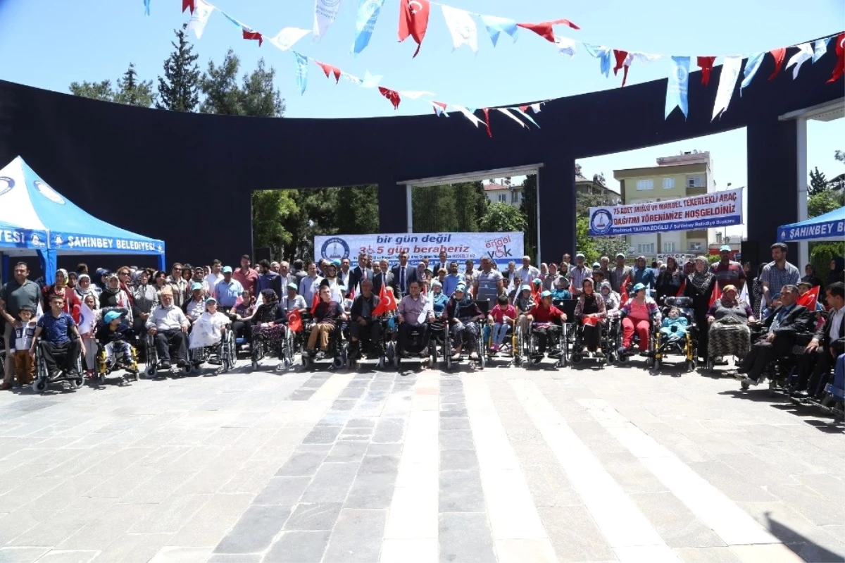 Şahinbey\'de Engellilere Tekerlekli Sandalye