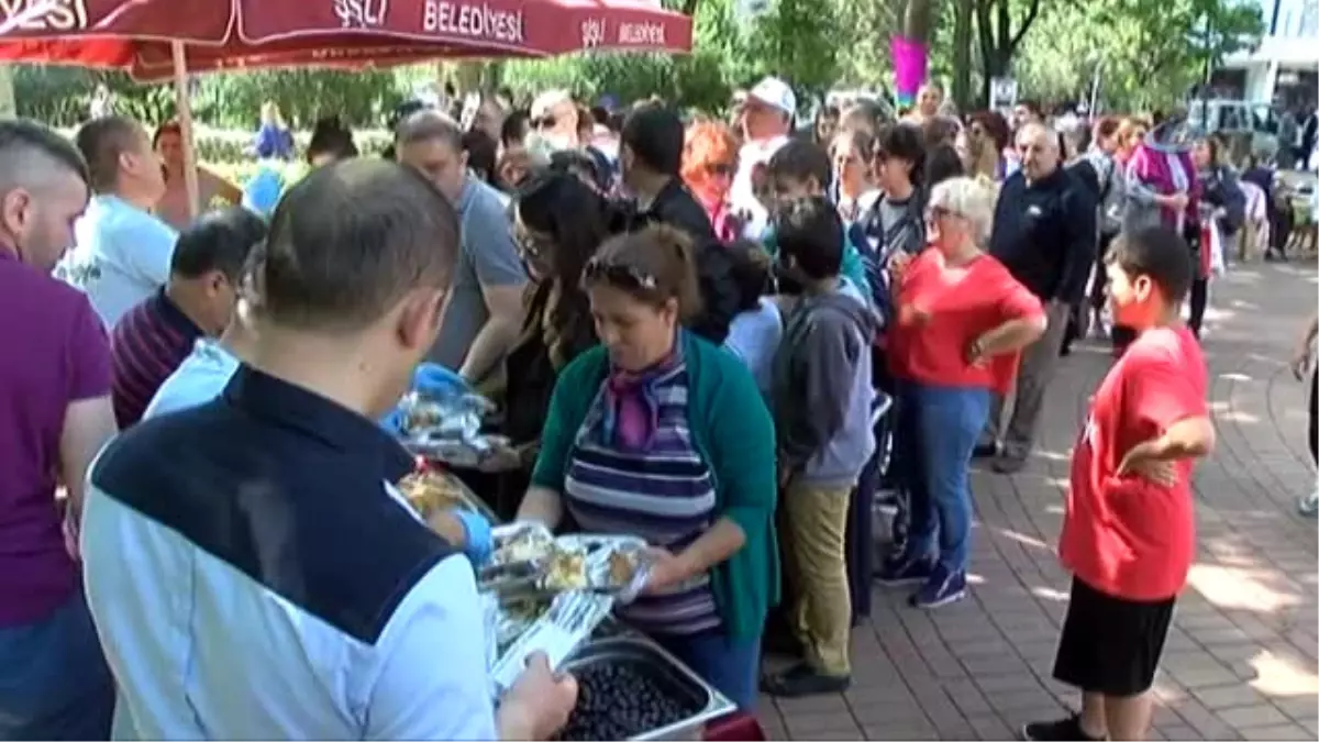 Şişli Belediyesi\'nden Anneler Gününe Özel Caz Müzik Eşliğinde Kahvaltı