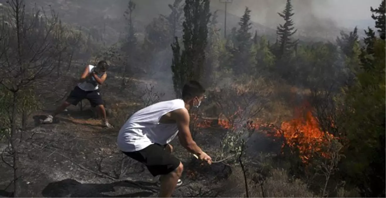 Yunanistan\'ın Korinthos Bölgesinde Yangın: 1 Ölü, 2 Yaralı