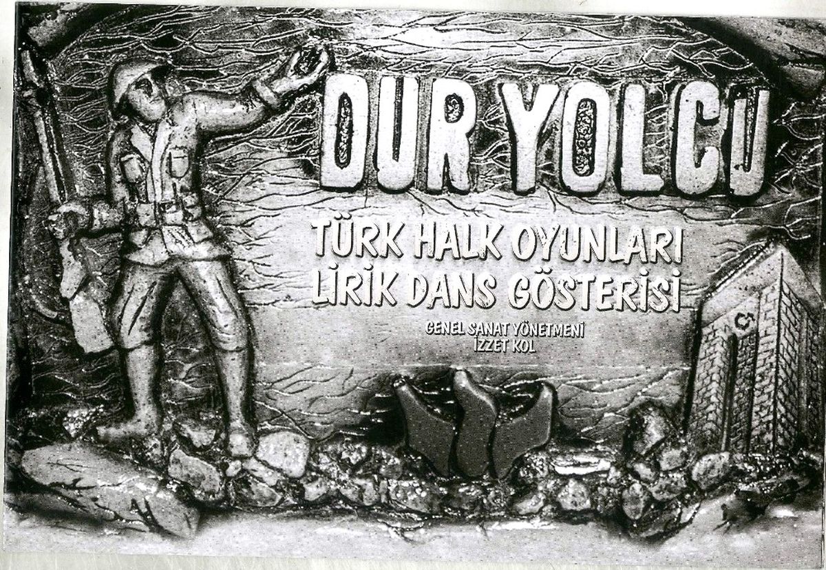 19 Mayıs\'a Özel \'Dur Yolcu\' Lirik Dans Gösterisi