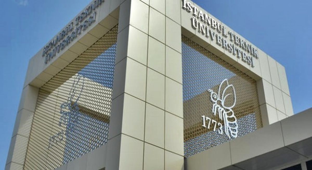 2 Türk Üniversitesi Zirvede