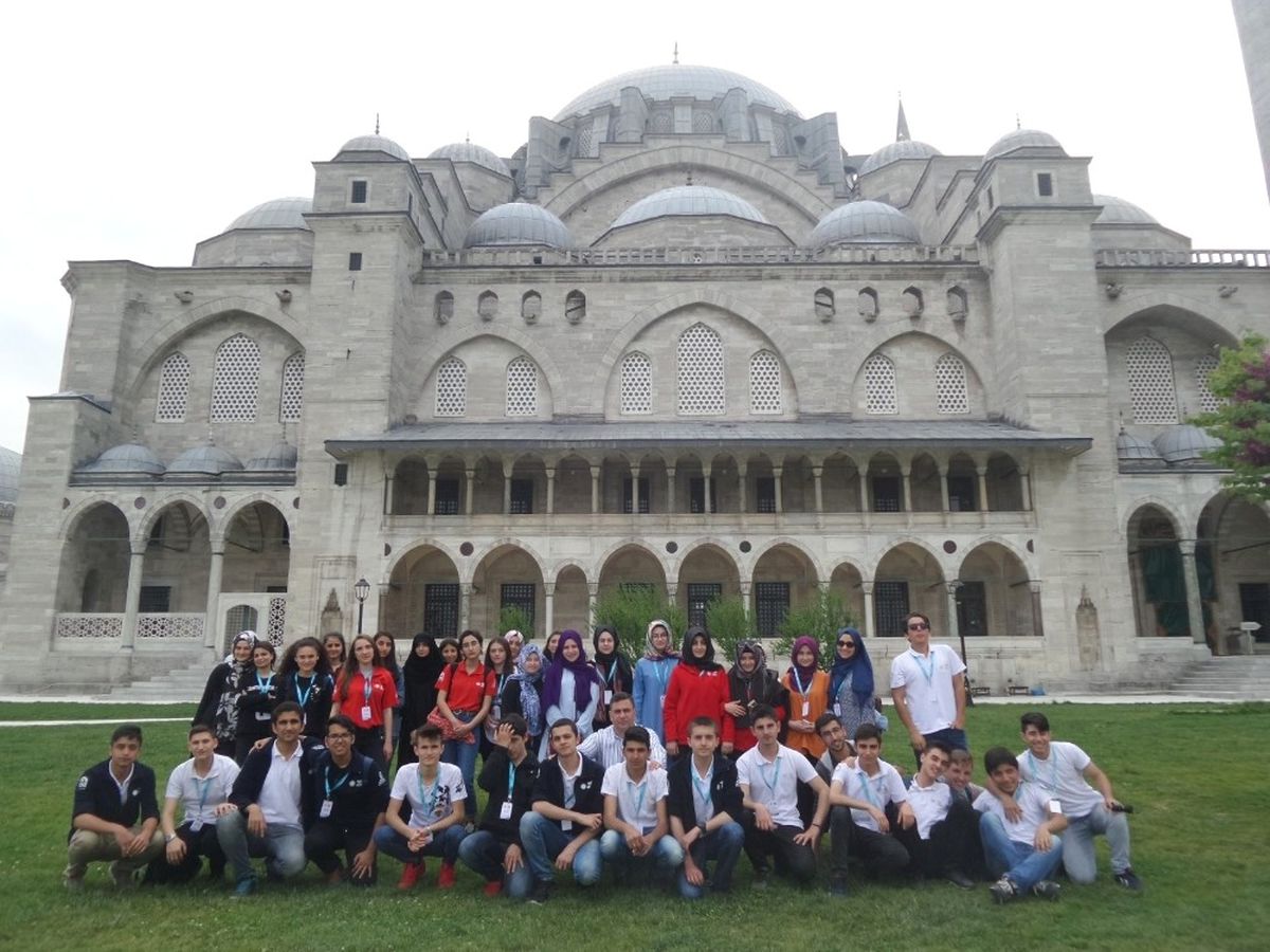41 Genç İstanbul Tarih Turunda