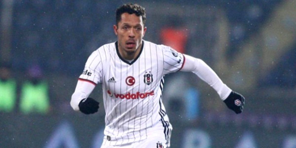 Adriano Correia: \'Arkadaşlarımı Kutluyorum\'