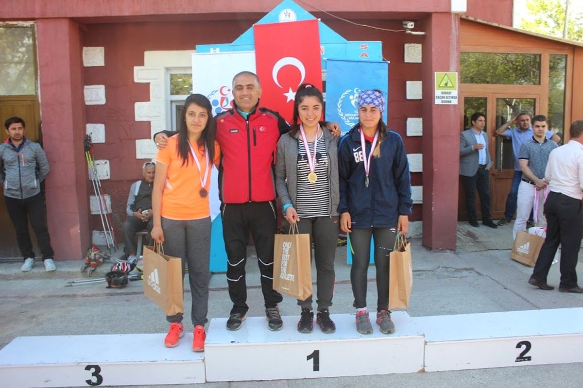 Ağrı\'da Gençlik Koşusu ve Tekerlekli Sandalye Yarışması