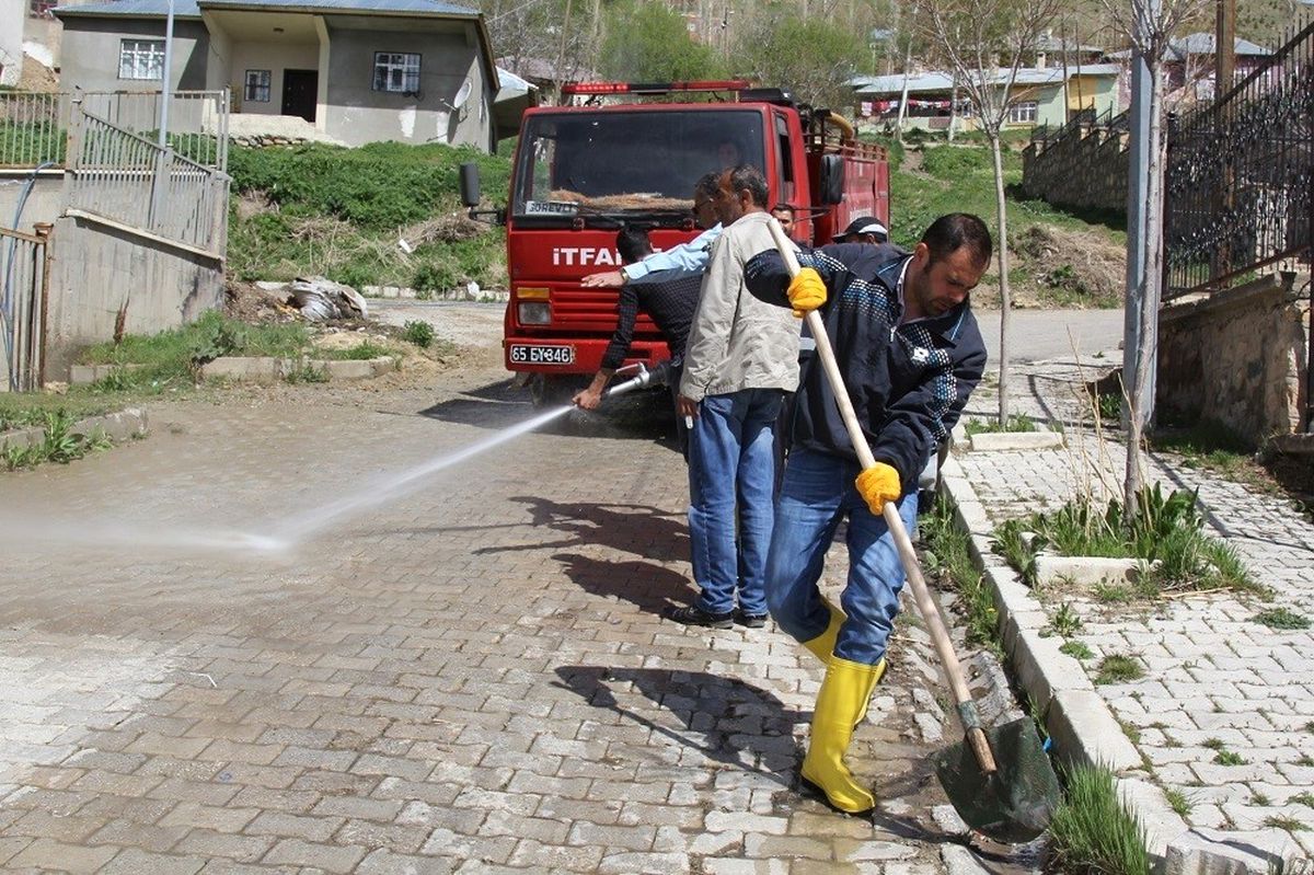 Başkale\'de Bahar Temizliği