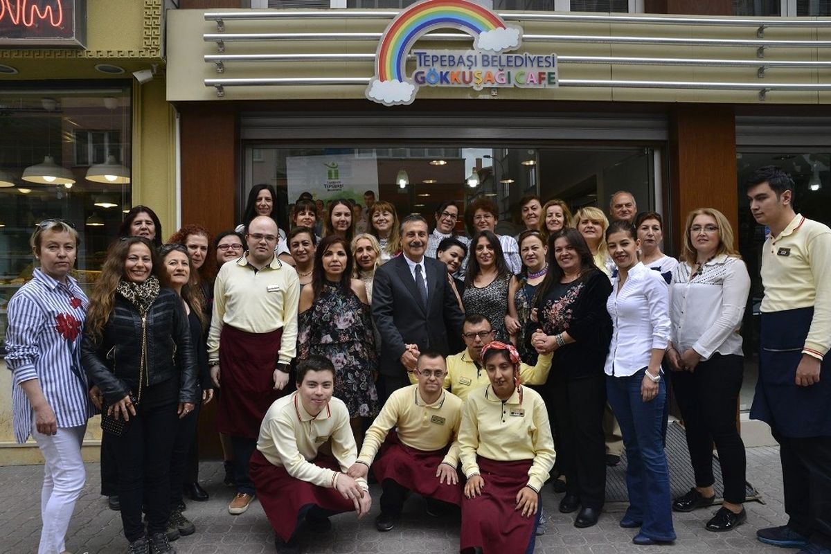 Başkan Ataç, Anneler Tiyatro Topluluğu ile Buluştu