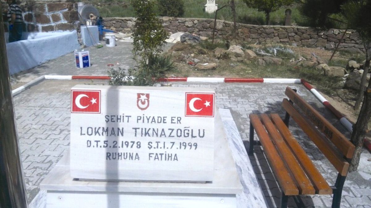 Başkan Şahiner\'den Şehit Ailesine Jest