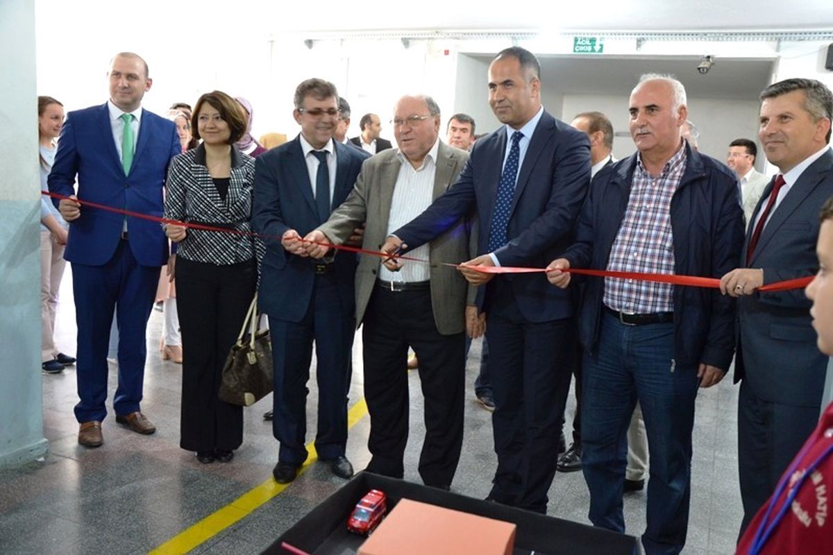 Biga\'da Bilişim Sergisi Açıldı