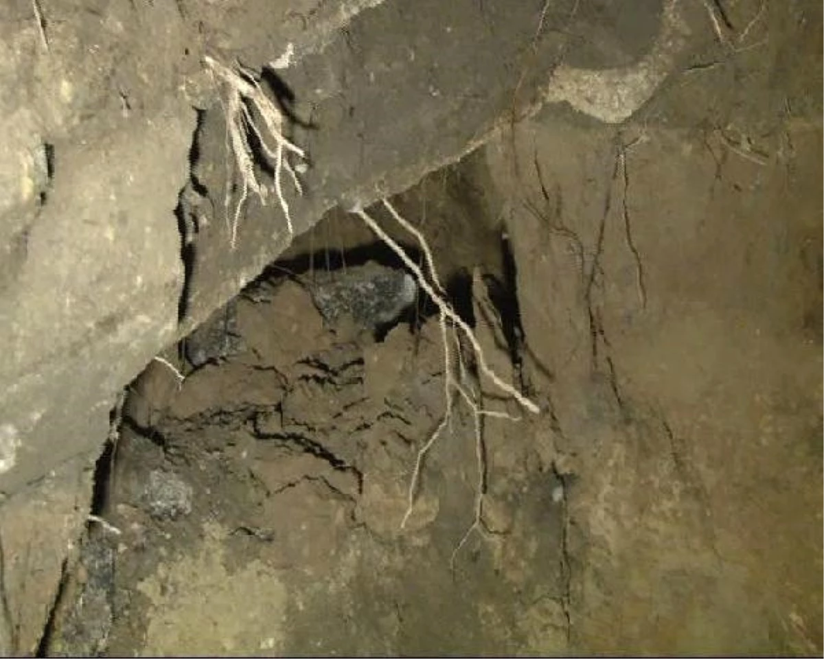 Bostancı\'da Metro Çalışmasında 7 Metrelik Tünel Bulundu