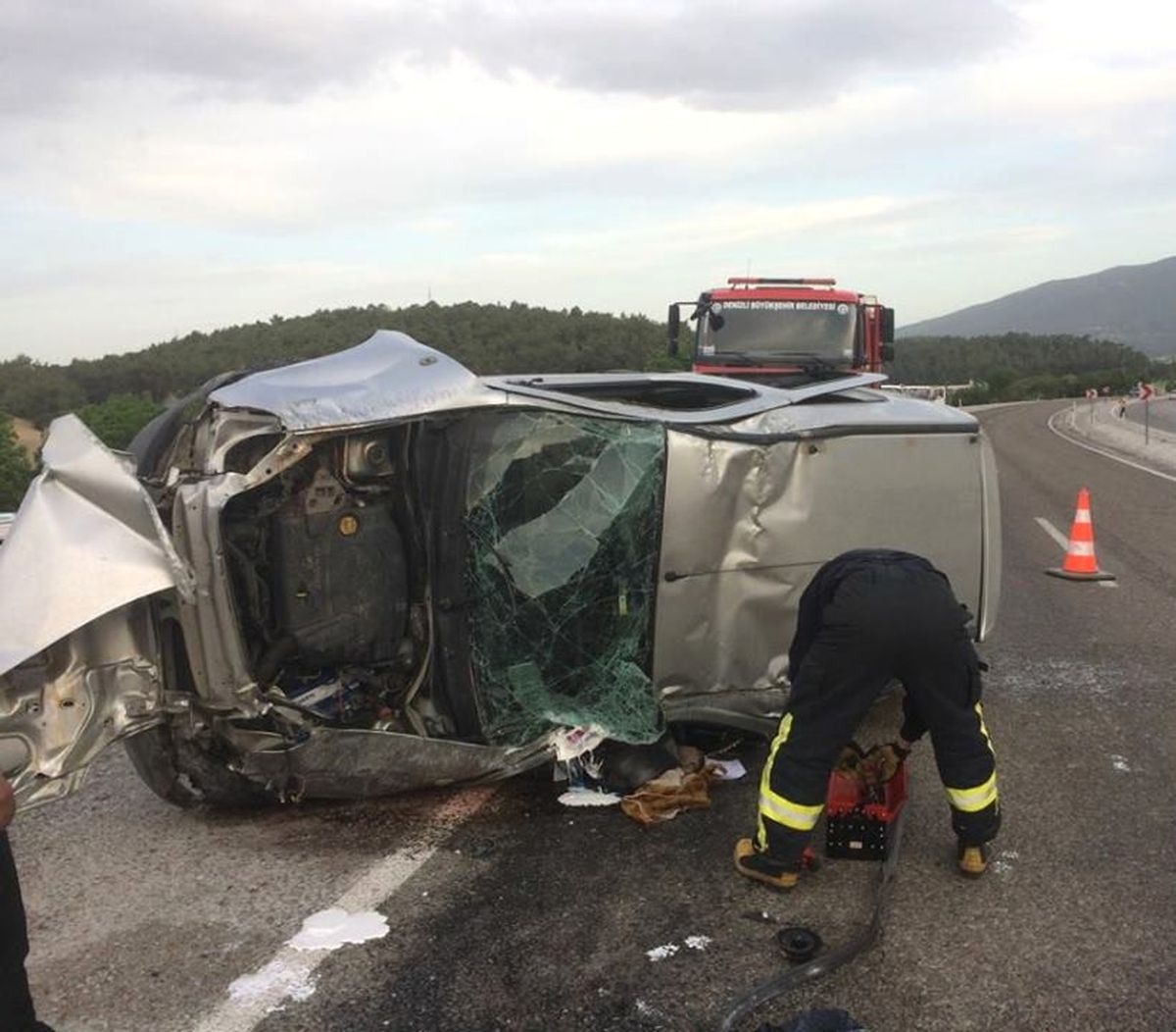Denizli\'de Trafik Kazası: 1 Ölü, 1 Yaralı