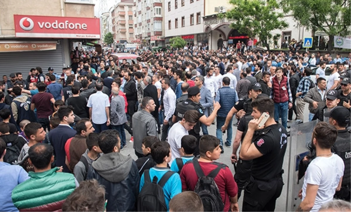 Dha İstanbul - Sultangazi\'de Yabancı Uyruklu 300 Kişi Toplanarak Tahliye Edildi