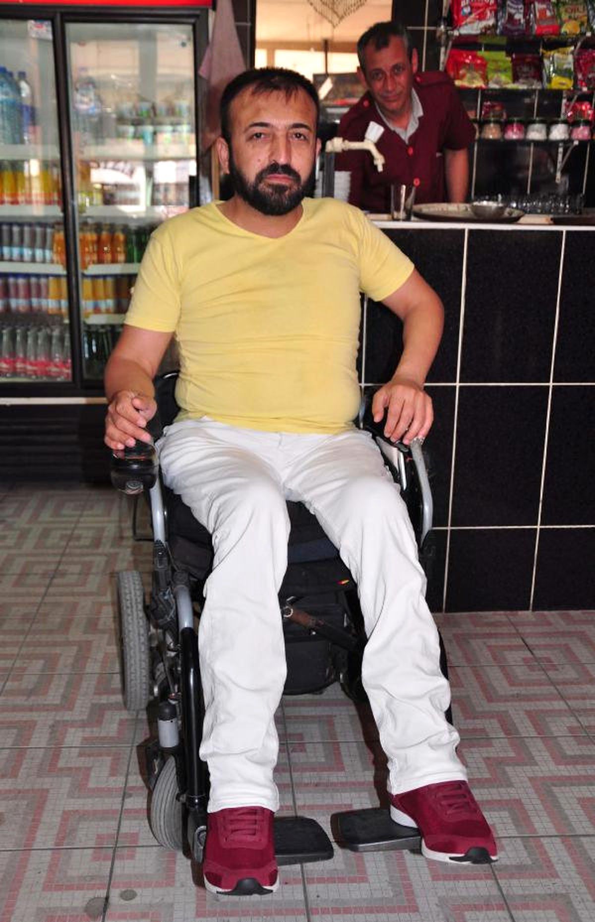 Engelli Kahveci Azmi ile Örnek Oldu