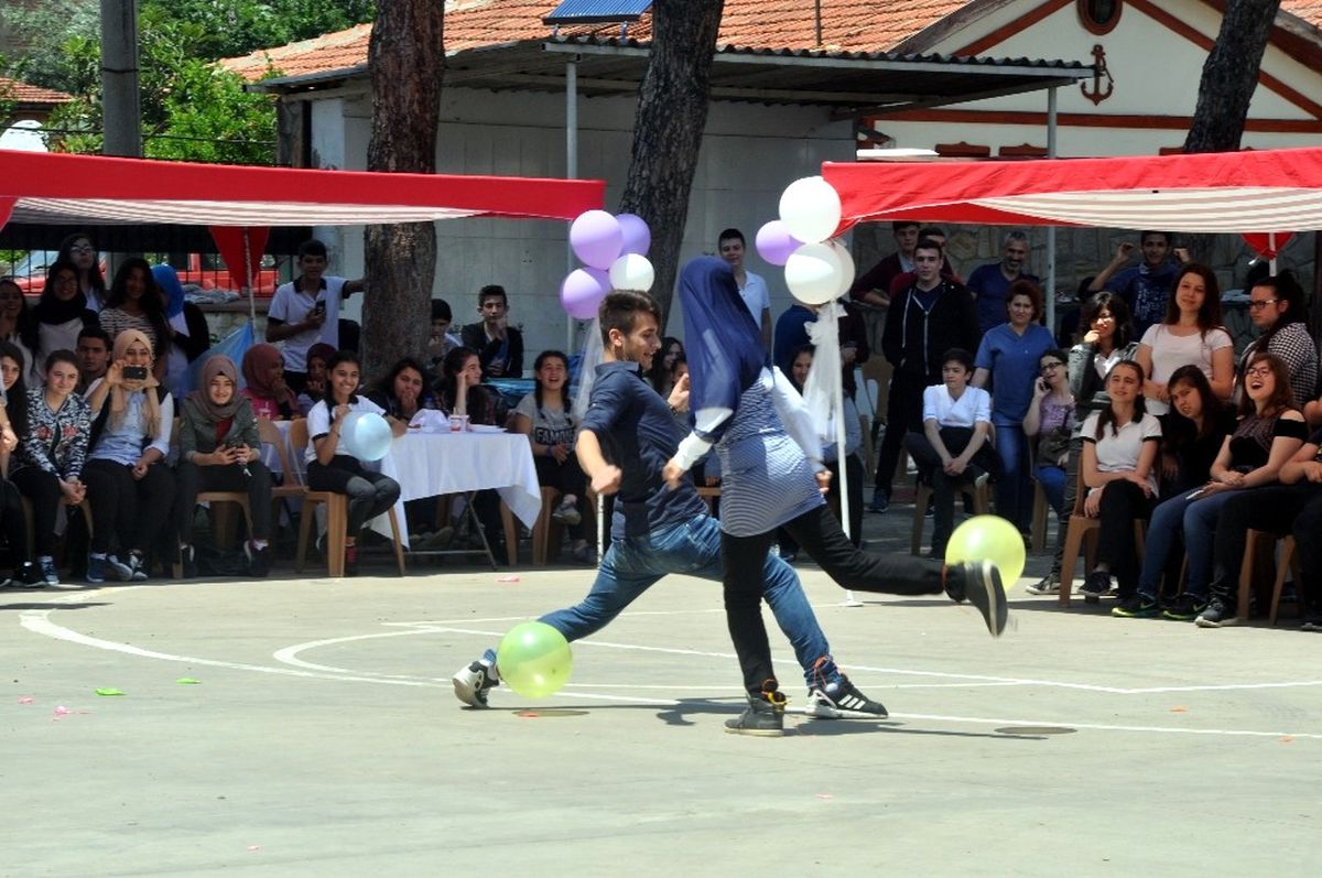 Eski ve Yeni Mezunlar Şenlikte Buluştu