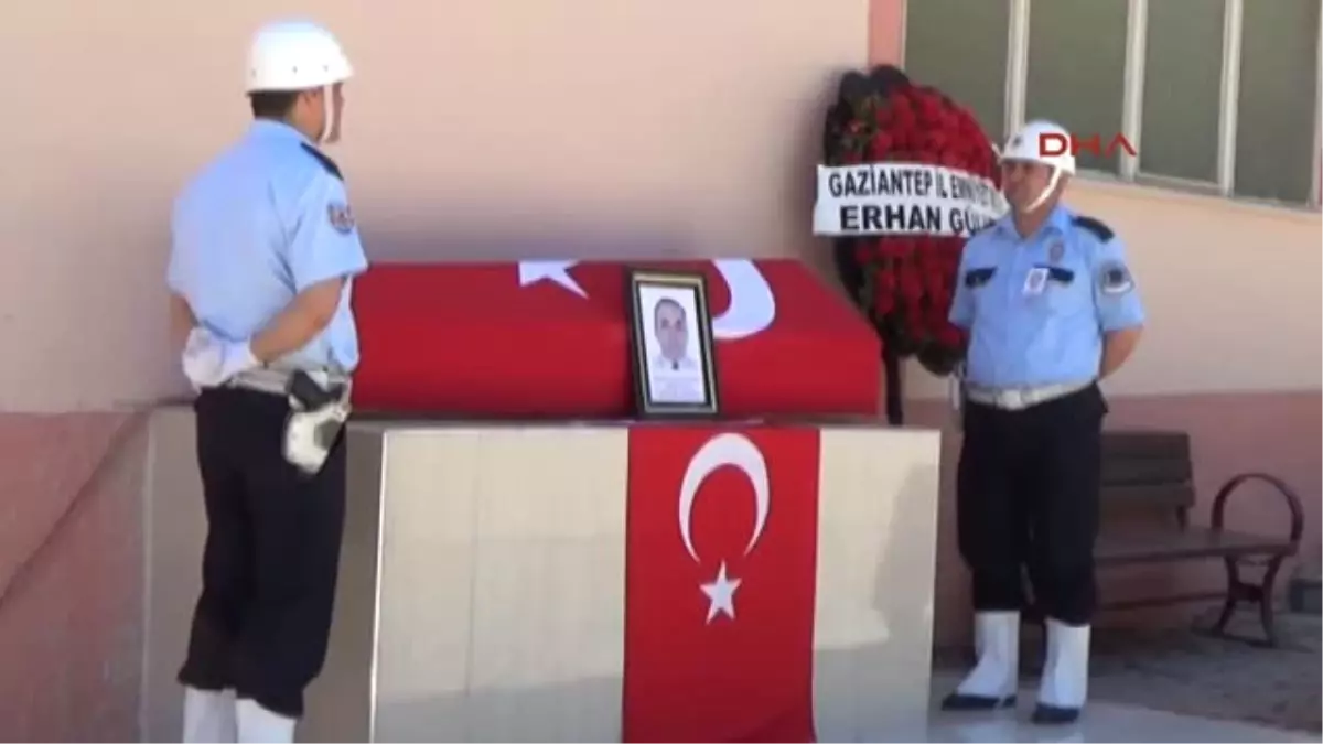 Gaziantep Kanserden Ölen Polis Memuru Toprağa Verildi