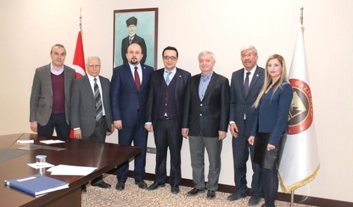 Gaziantep\'te Makine Sektörü Nitelikli İnsan Kaynağı İçin Radikal Çözüm İstiyor