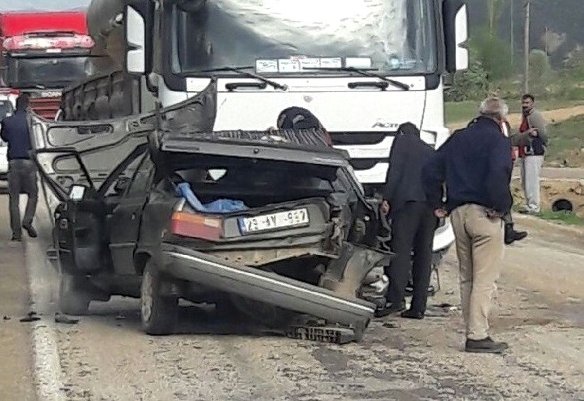 Gümüşhane\'de Trafik Kazası: 1 Ölü, 1 Yaralı