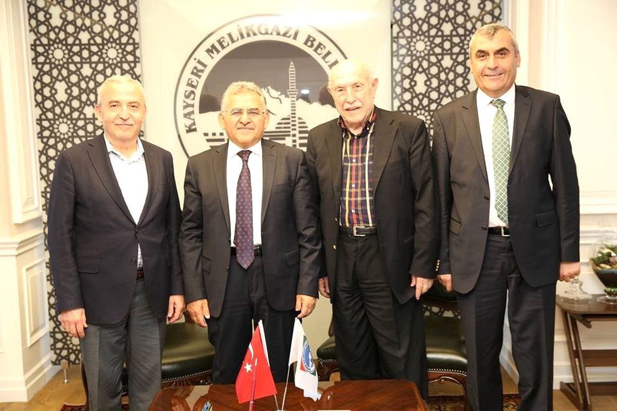 Hayırsever İş Adamı Mustafa Eminoğlu\'ndan Melikgazi Belediyesi\'ne Ziyaret