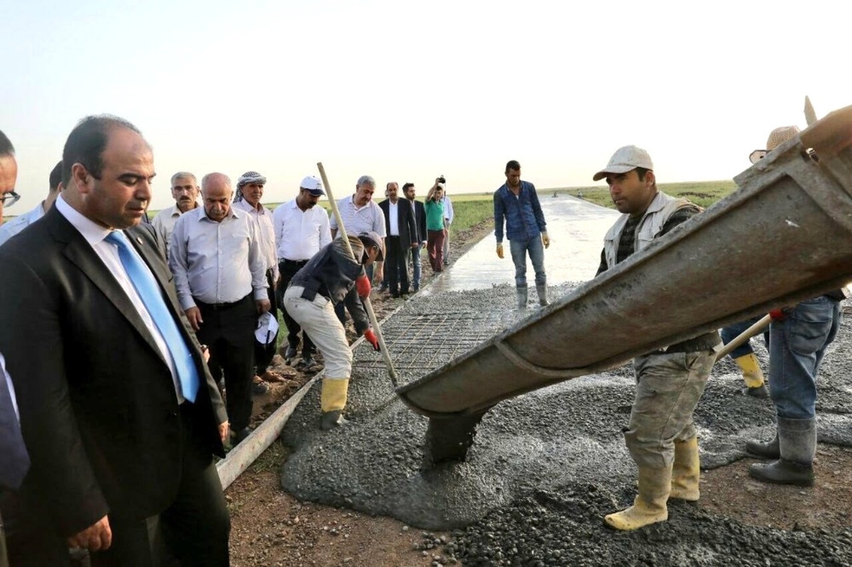 İlçelerde Beton Yol Uygulaması Hayata Geçiriliyor