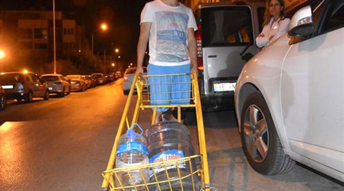 İzmir\'de Su Kesintisine Tepki