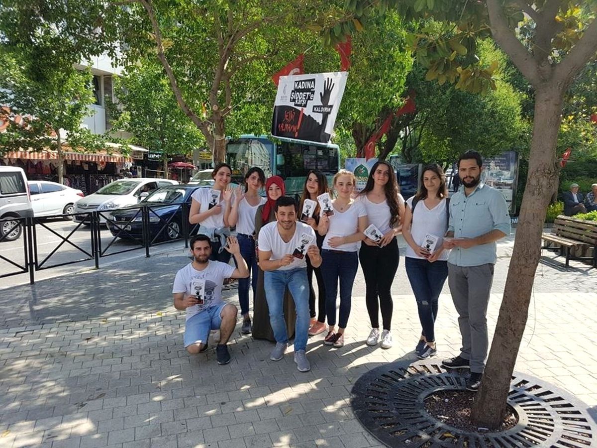 Kadına Yönelik Şiddete \'Dur\' Dediler