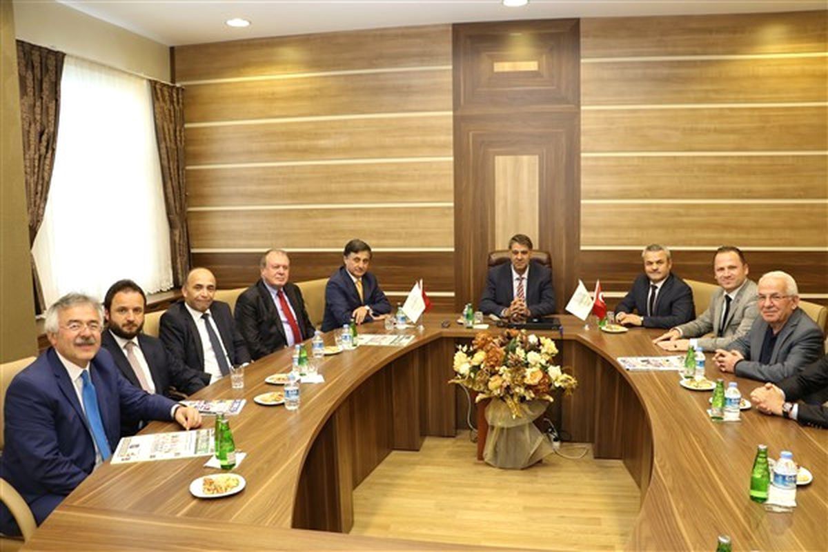 Karabüklüler Vakfı Yönetiminden Rektör Polat\'a Ziyaret