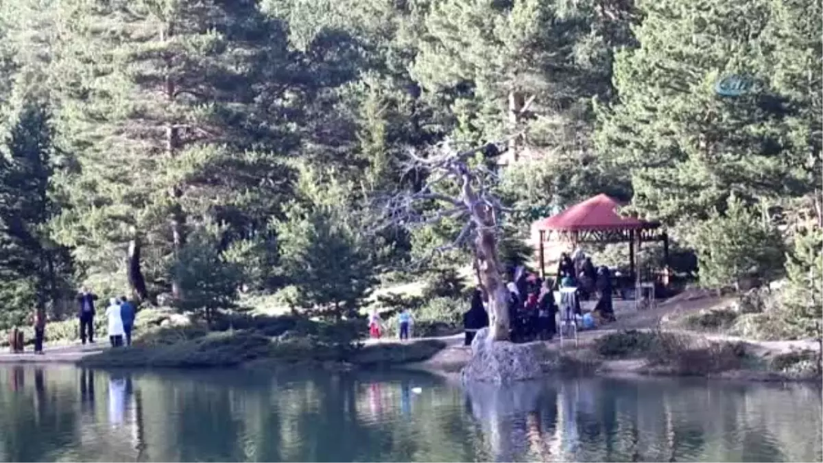 Limni Gölü\'nde Turizm Sezonu Hızlı Başladı