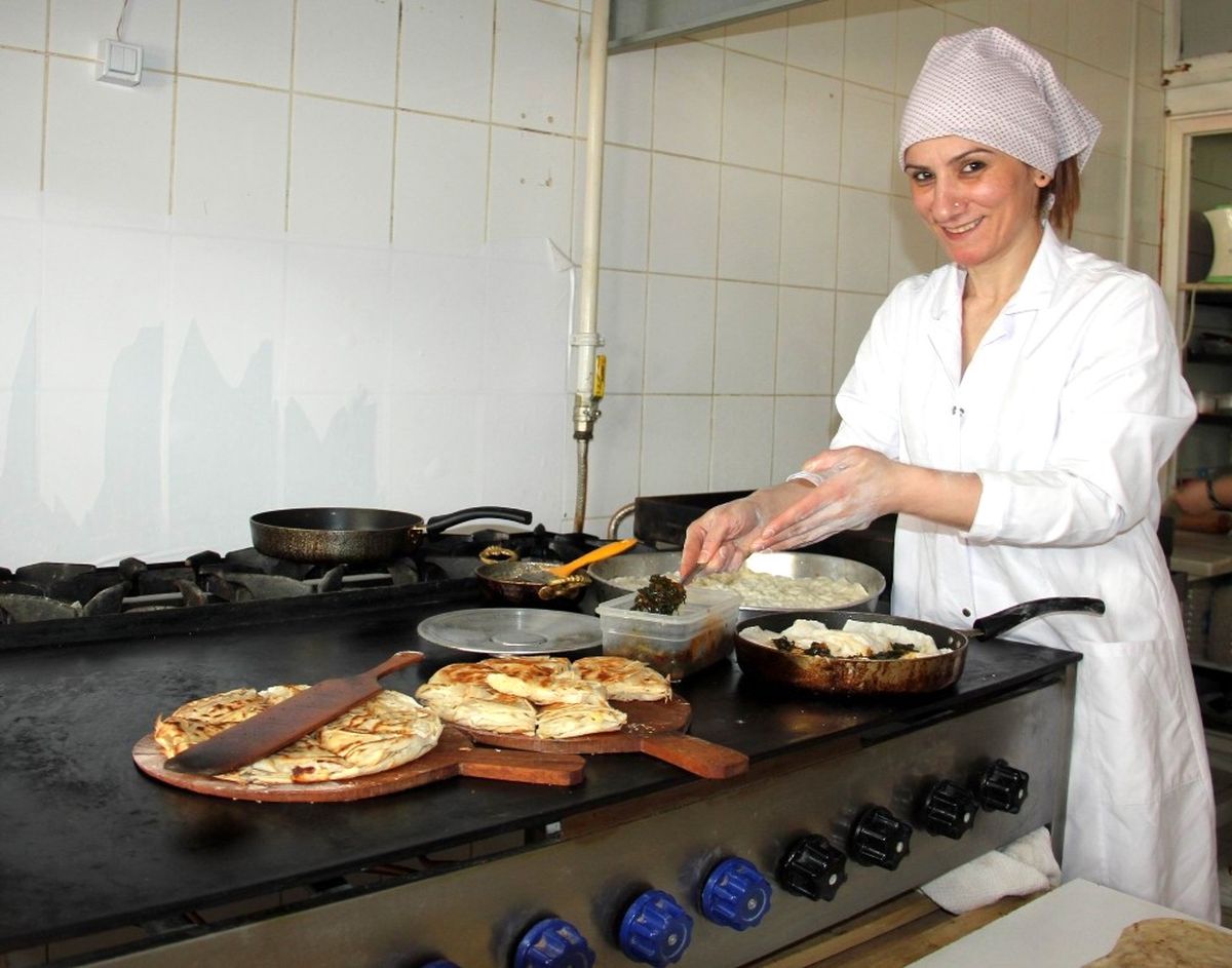 Maddi Sıkıntıdan Üniversiteyi Bırakan 2 Kız Kardeş Kendi İşinin Patronu Oldu