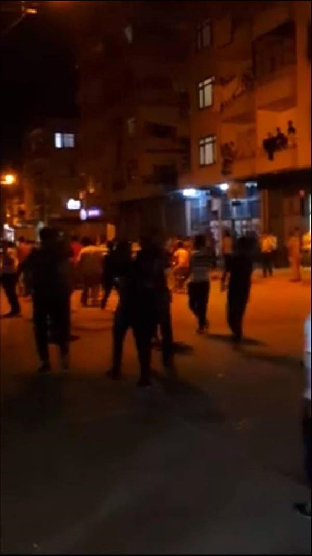 Mersin\'de Tehlikeli Gerginlik: 7 Yaralı, 11 Gözaltı