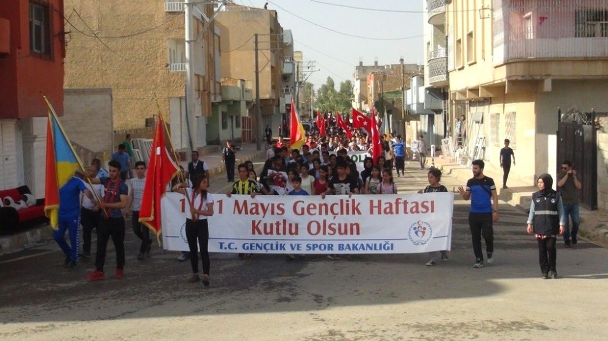 Nusaybin\'de Gençlik Yürüyüşü Yapıldı