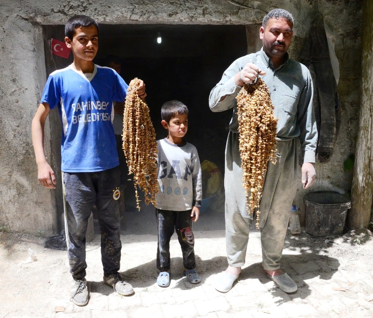 Öğütülen Orkide Kökleri Türkiye\'nin Tek Su Değirmeninde Salebe Dönüştürülüyor