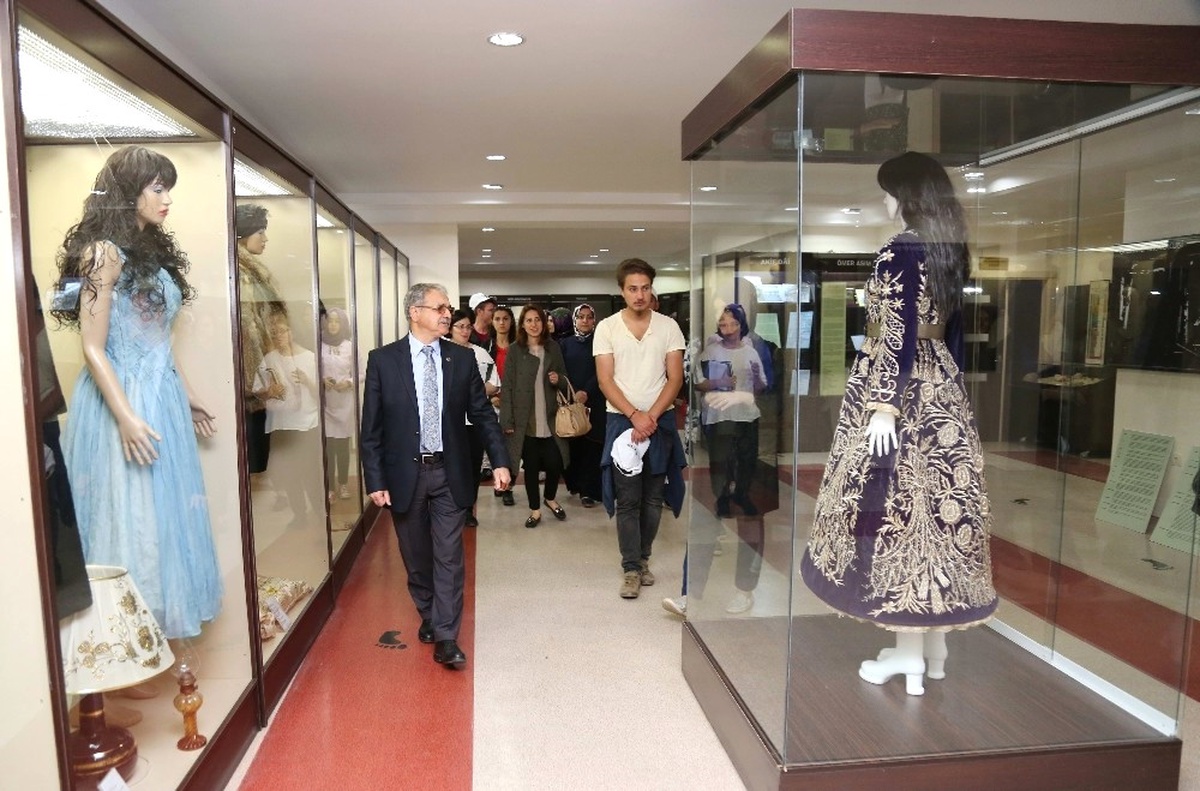 Prof. Dr. Bedir, Öğrencileri Gaün Kültür Tarihi Müzesi\'ni Gezmeye Davet Etti