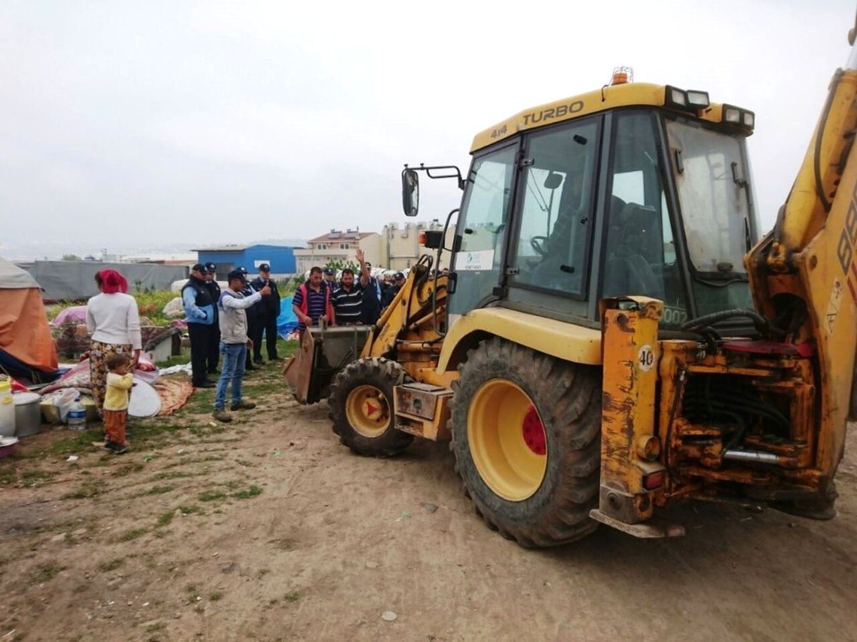 Sanayi Mahallesi\'ndeki Çadırlar Kaldırıldı