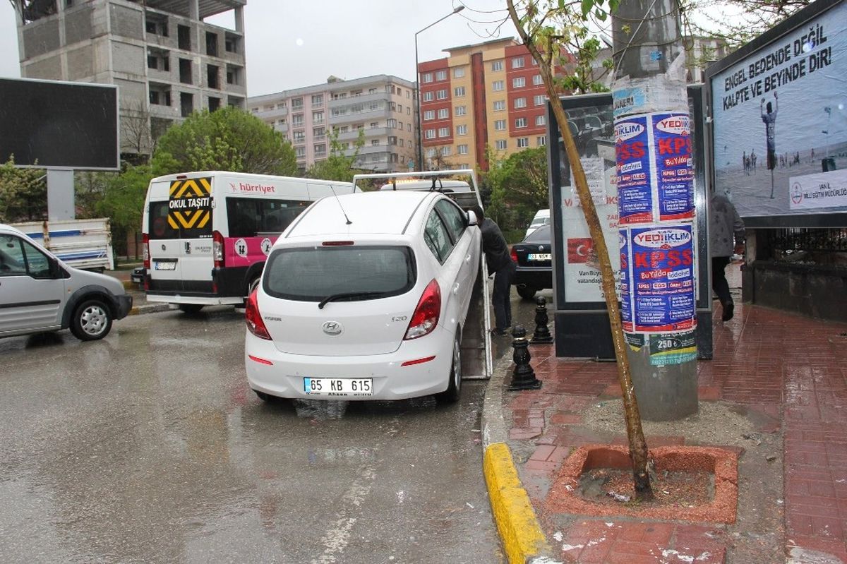 Şehir İçinde Trafik Kurallarına?Uymayan Sürücülere Ceza