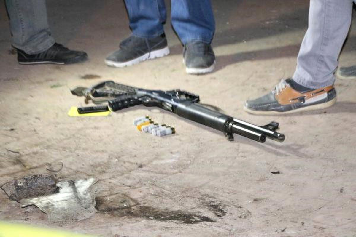 Siverek\'te Seyir Halindeki Otomobile Ateş Açıldı: 1 Yaralı