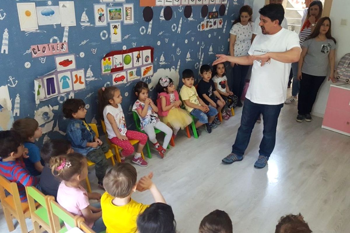 Tepebaşı Hayvan Sevgisini İzmir\'de Anlattı