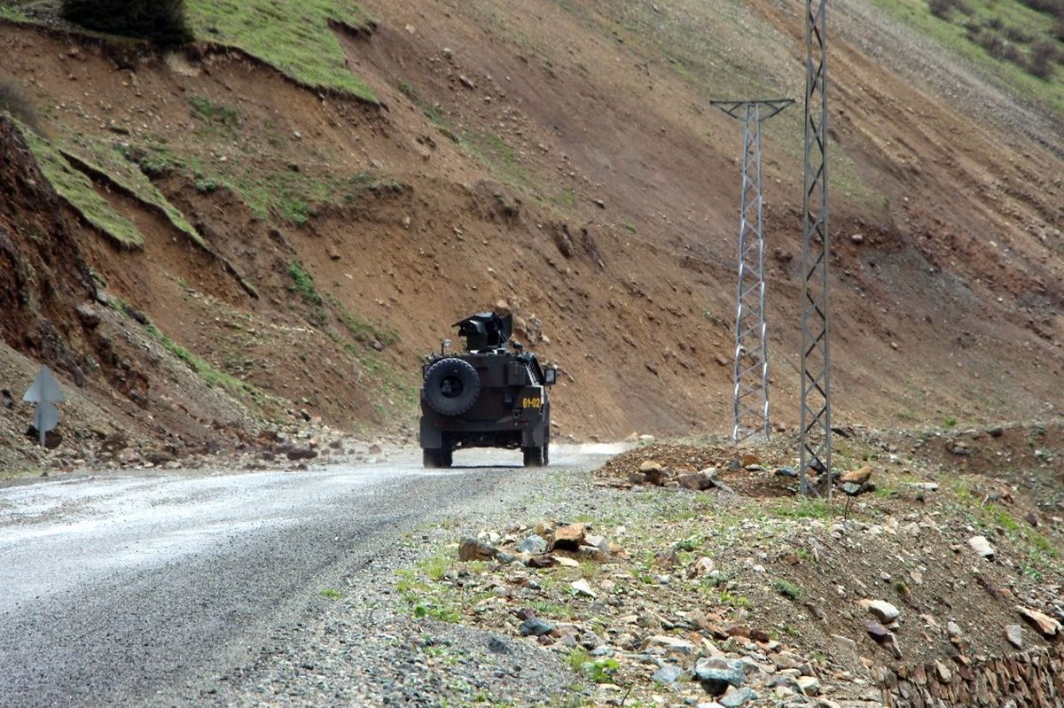 Trabzon\'da Terör Örgütü Mensupları ile Girilen Çatışmada Yaralanan Uzman Çavuş Şehit Oldu
