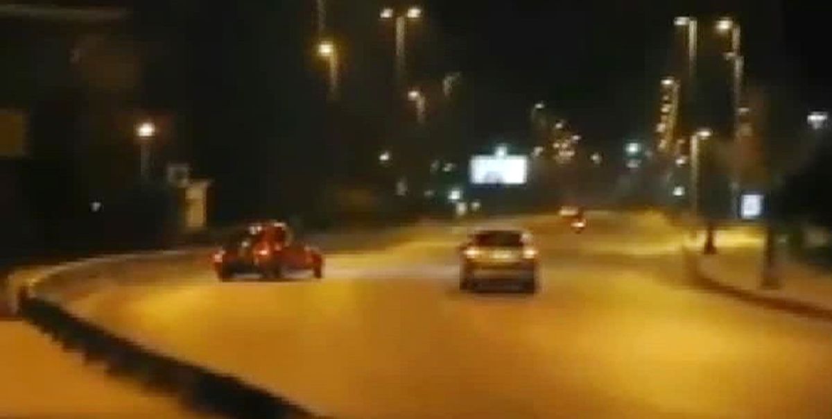 Trafik Magandası Eski Model Araçla Sahil Yolunu Birbirine Kattı