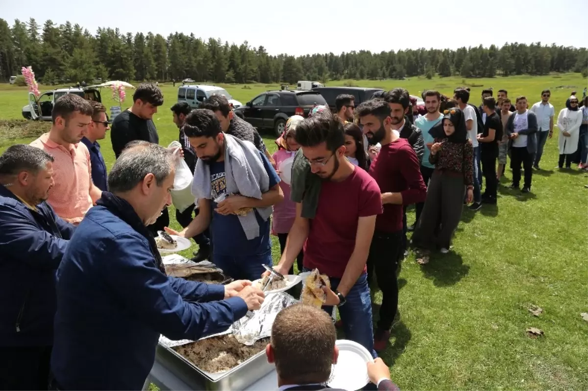 Yapraklı Yaylası Gençlerin Enerjisi ile Doldu Taştı