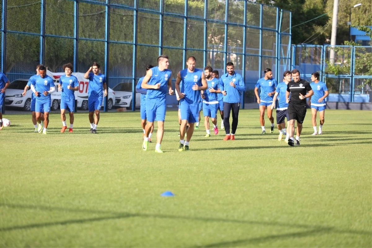 Adana Demirspor, Mersin İdmanyurdu Hazırlıklarını Sürdürdü