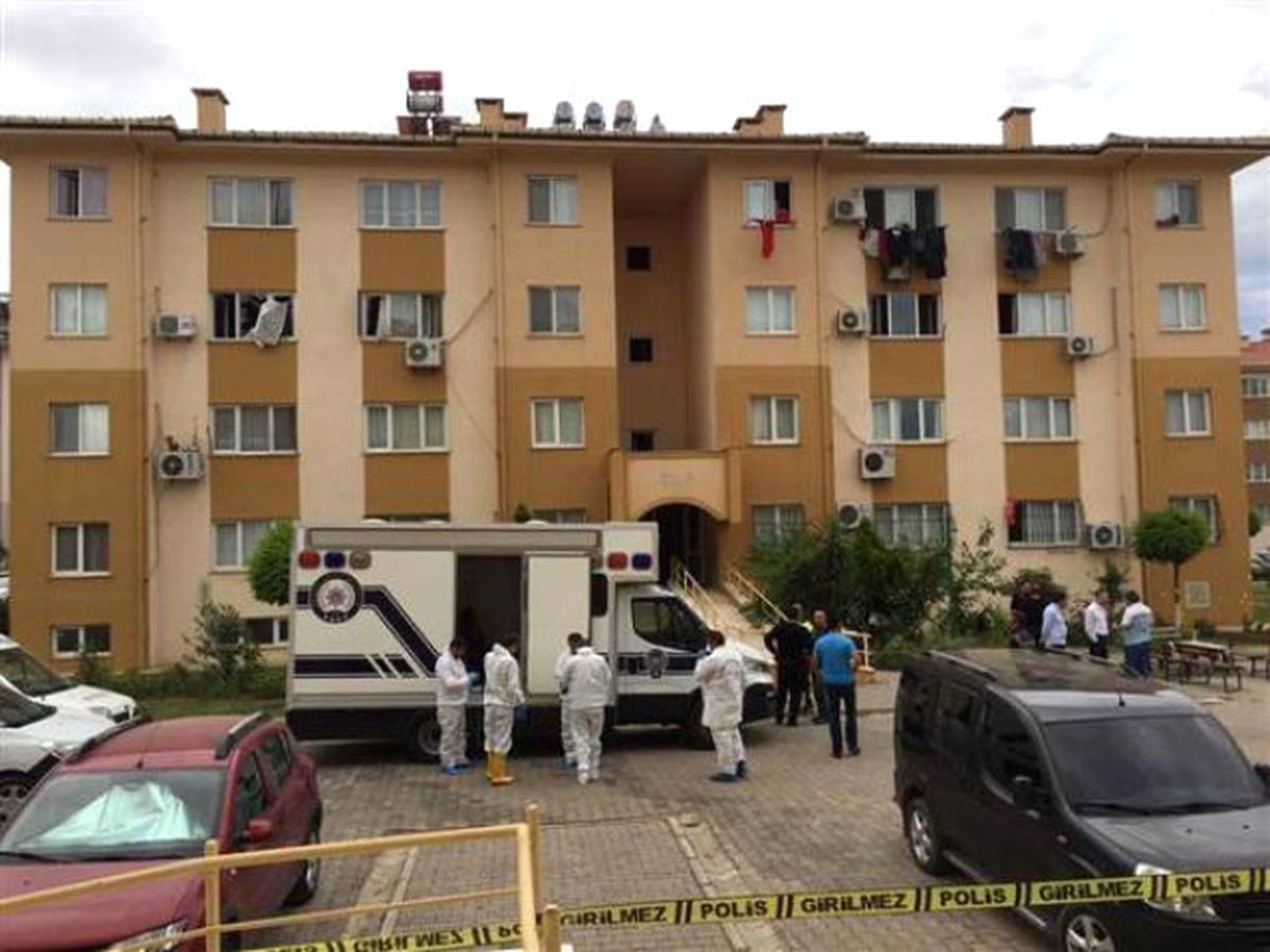 Antalya TOKİ Konutlarında Patlama: 2 Ölü (3)