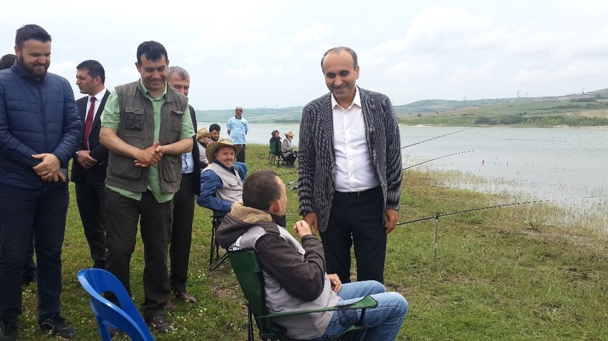 Arnavutköy\'de "Engelsiz" Balık Tutma Yarışması