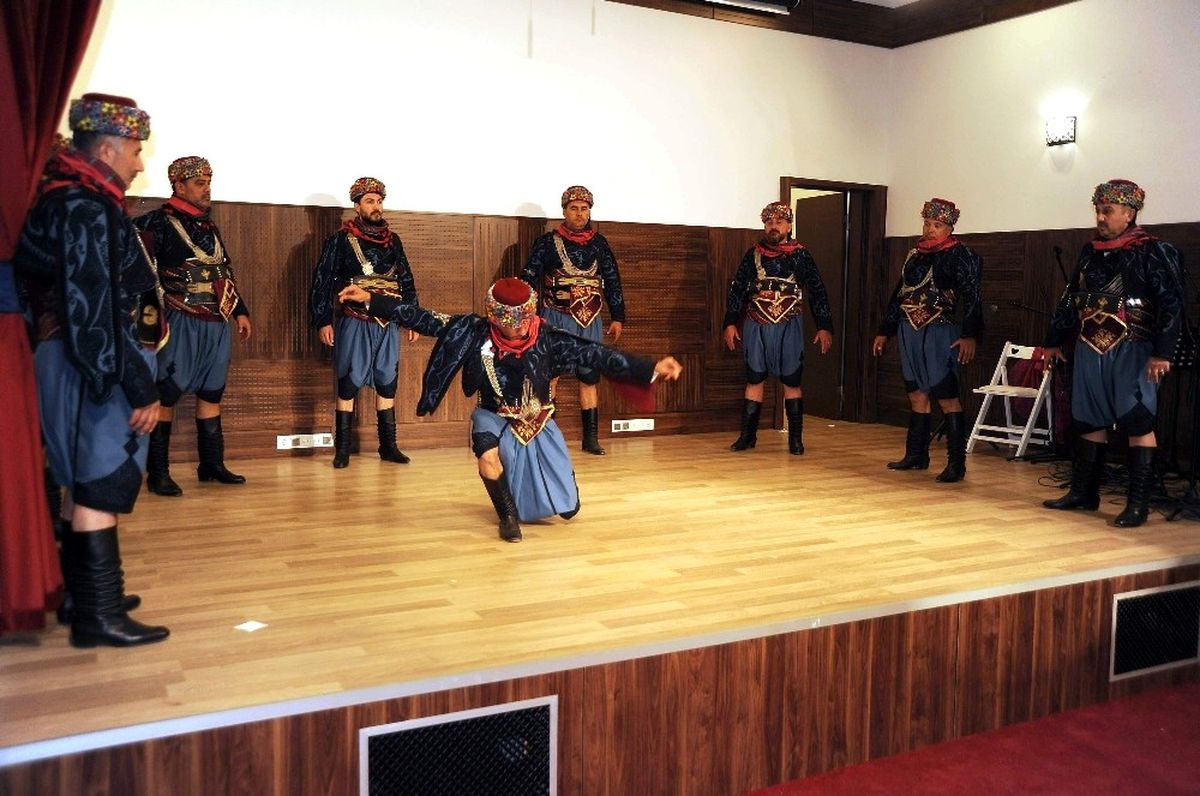 Bağlama Kulübü, Koçarlı\'da Konser Verdi