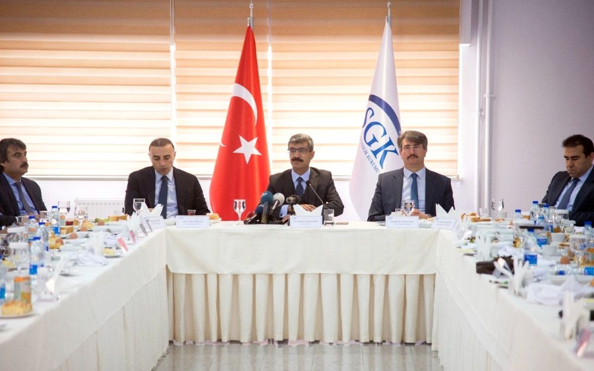 Bağlı\'dan Emekli Promosyonu ve Yeniden Yapılandırma Açıklaması