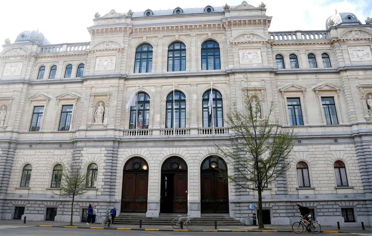 Belçika Üniversitesinde Masonlar ve Katolikler Rektörlük Seçimlerini Kilitledi