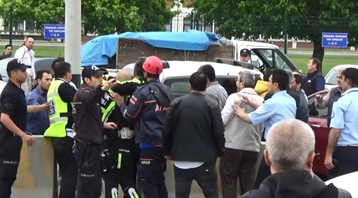 Bursa\' da 1 Kişinin Öldüğü Kazadan Sonra Gerginlik Çıktı, Polis Havaya Ateş Açtı