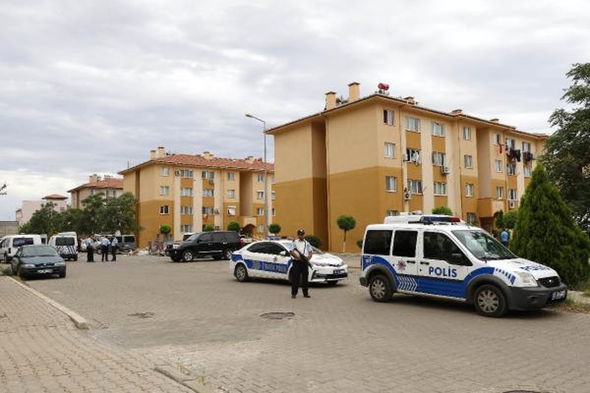 Dha Yurt;antalya TOKİ Konutlarında Patlama: 2 Ölü (Ek)