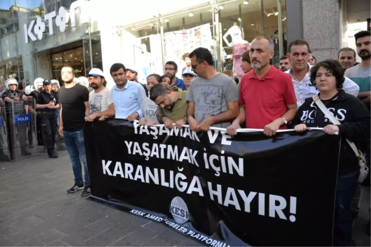 Diyarbakır\'da İzinsiz Açıklamaya Polis Müdahalesi: 30 Gözaltı