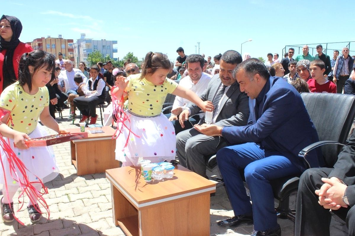 Engelli Öğrencilerden \'Engelliler Haftası\' Programı