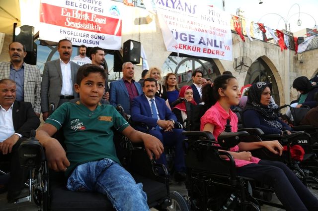 Eyyübiye’de Engellilere Tekerlekli Sandalye Dağıttı Son Dakika